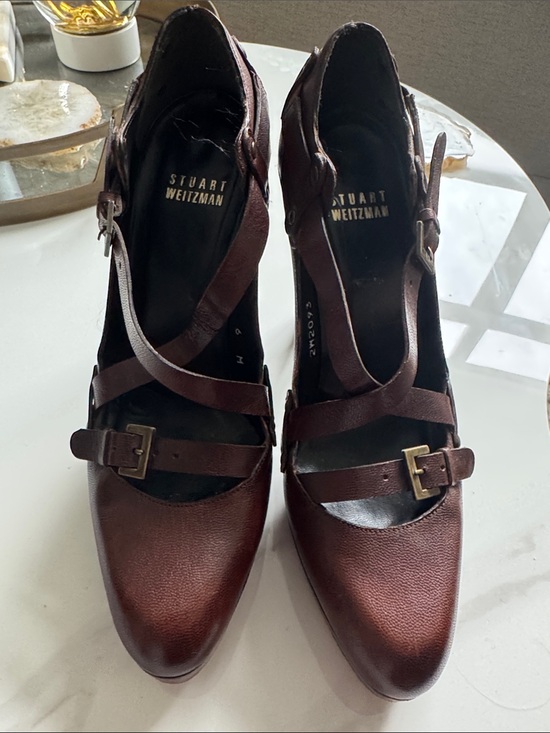 Stuart Weitzman Shoes - Stuart Weitzman Size 6 Stacked High Heel Pump in Dark Brown leather